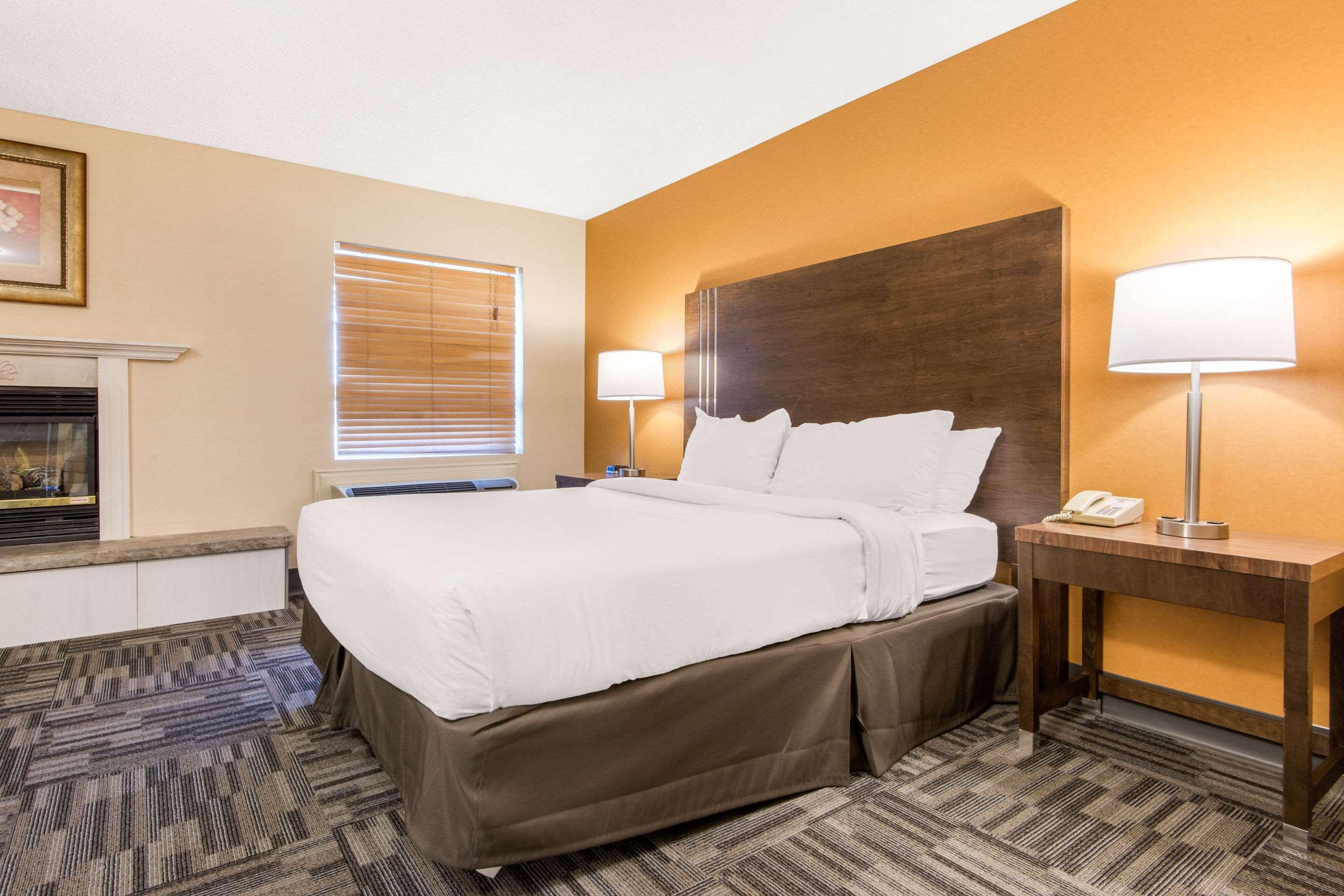 Quality Inn & Conference Centre Orillia Dış mekan fotoğraf